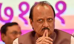 कभी गुस्सा कभी पछतावा! क्या चाहते हैं अजित पवार? महायुती में बने रहना या घर वापसी