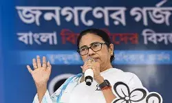 कोलकाता : हड़ताली डॉक्टरों ने बैठक में नहीं लिया भाग, सीएम ममता ने की इस्तीफे की पेशकश