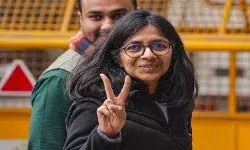 स्वाति मालीवाल के आतिशी को लेकर बोलने पर आप को हुआ दर्द! मांगा इस्तीफा