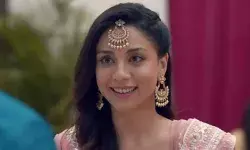 फिल्म इंडस्ट्री में कॉपीराइटर के रूप में कमाया नाम, IC 814 में एक्टिंग करके बटौर रही हैं सुर्खियां