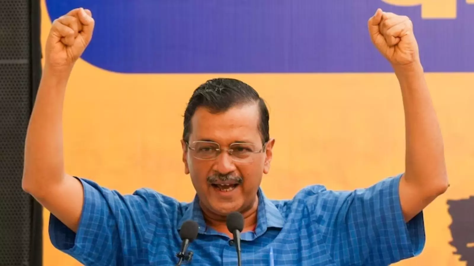 अरविंद केजरीवाल का निशाना कहीं और, इस्तीफे की राजनीति समझिए