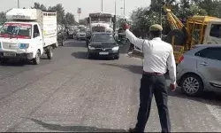 जितना तोड़ेंगे ट्रैफिक रूल्स; उतना महंगा होगा गाड़ी का इंश्योरेंस! दिल्ली के LG ने वित्त मंत्री को भेजा पत्र