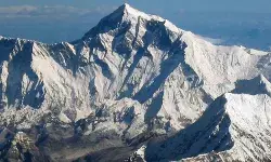 सोच से भी अधिक ऊंचा है माउंट एवरेस्ट,क्या इसके लिए एक नदी है जिम्मेदार
