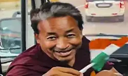 दिल्ली पुलिस की निगरानी में सोनम वांगचुक राजघाट पहुंचे