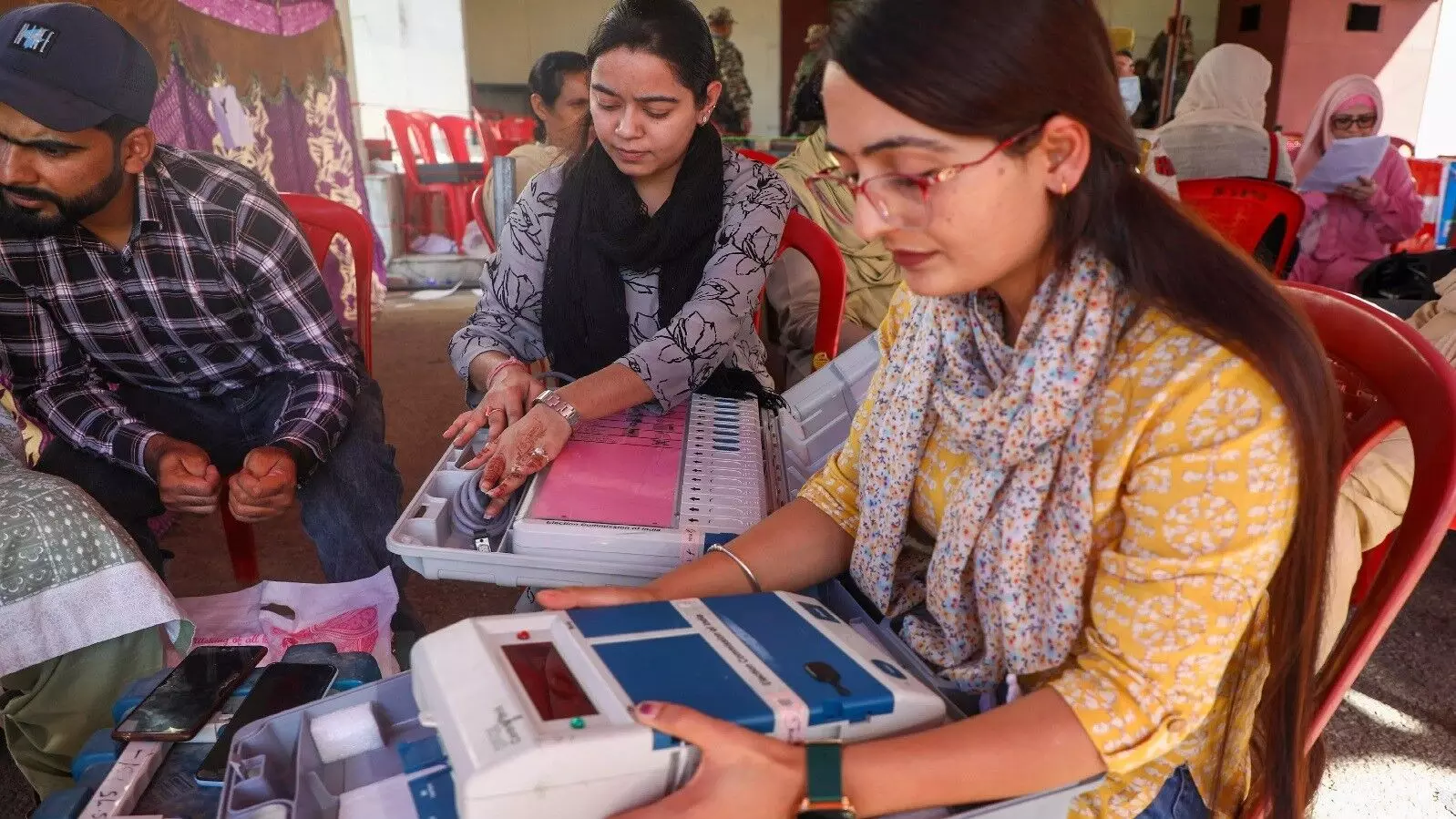 Exit Polls : जम्मू कश्मीर और हरियाणा में अबकी बार गैर भाजपा सरकार