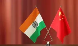 गिर रहा है भारत का शेयर बाज़ार कहीं चीन तो नहीं बना रहा शिकार !