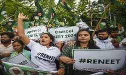 वो अधजला प्रश्नपत्र जिसने सीबीआई को पहुँचाया पेपर लीक की जड़ तक