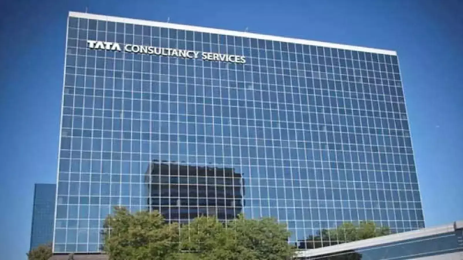 TCS का शुद्ध लाभ 4.99 प्रतिशत बढ़कर 11,909 करोड़ रुपये हुआ