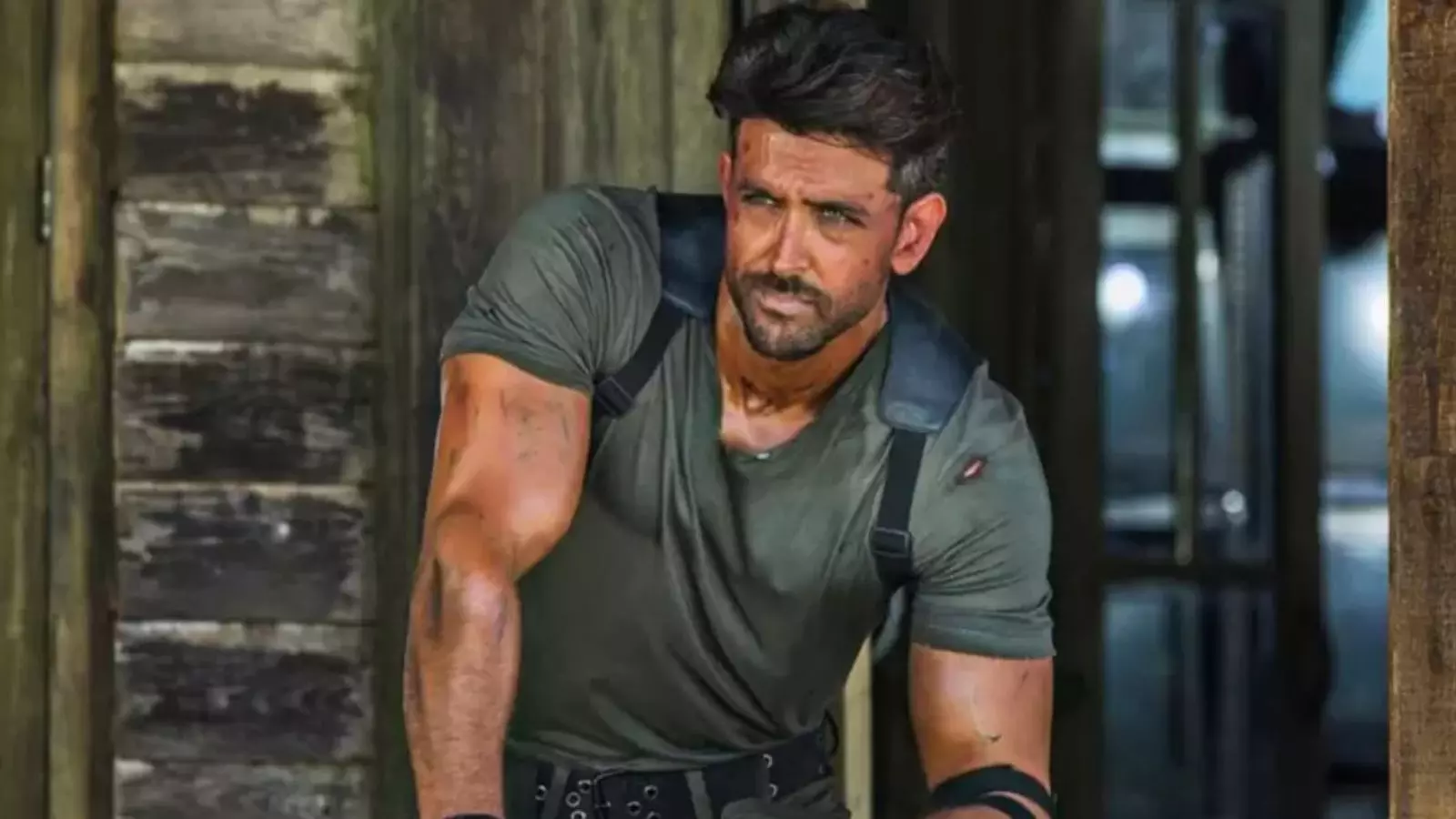 Hrithik Roshan अगले महीने NTR Jr के साथ War 2 के क्लाइमेक्स करेंगे शूटिंग Hrithik Roshan अगले महीने NTR Jr के साथ War 2 के क्लाइमेक्स करेंगे शूटिंग