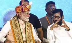 ताकि जादुई आंकड़ा ना फिसले, महाराष्ट्र में सामाजिक समीकरण साधने की कोशिश