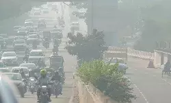 दिवाली का असर: खूब चले पटाखे दिल्ली की वायु गुणवत्ता बेहद खराब हुई