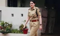 Success Story: परीक्षा के दौरान हुआ मां का निधन, नहीं मानी हार IAS बनकर किया अपने सपने को पूरा