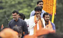 जरांगे के यू टर्न से महाराष्ट्र में किसे हो सकता है फायदा, रोचक है चुनावी गणित