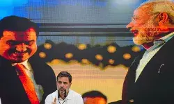 अमेरिका में अडानी पर अभियोग से दिल्ली में राजनीतिक मची उथल-पुथल