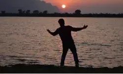 Shahrukh Khan- Tom Cruise नहीं ये है दुनिया का सबसे महंगा एक्टर, कौन है वो?