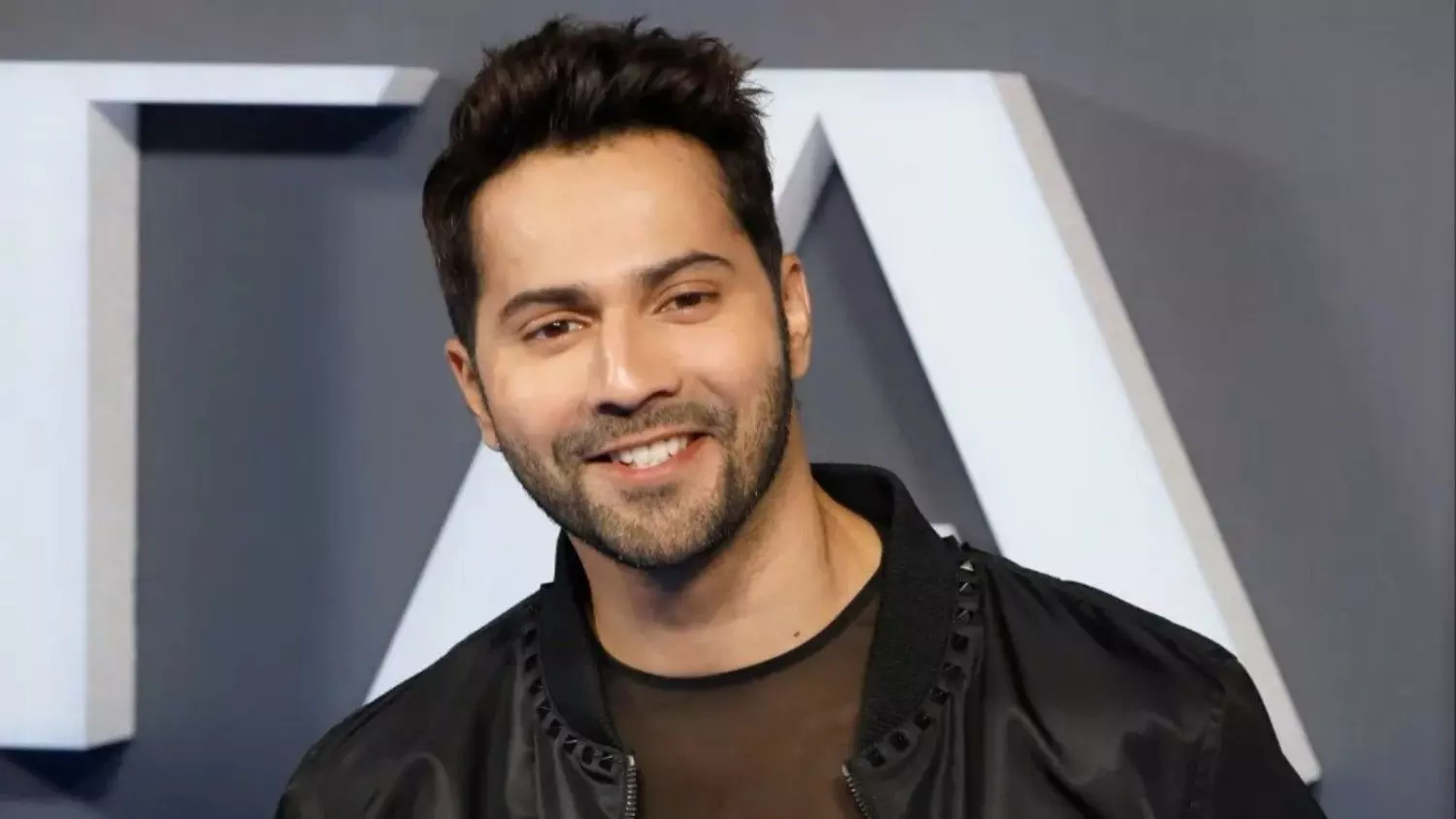 Indias Got Latent विवाद के बीच Samay Raina की कॉमेडी पर Varun Dhawan की टिप्पणी वायरल