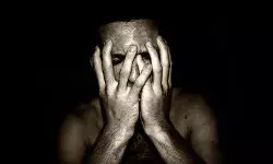 देश में घट रहे हैं आत्महत्या के मामले? ऐसे दिखा सरप्राइजिंग रिजल्ट