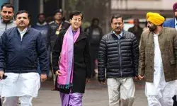 कम डॉक्टर, अधूरे अस्पताल और बर्बाद होते बजट