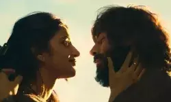 क्या Kartik Aaryan की मां ने Sreeleela के साथ रिलेशनशिप को लेकर कर दी है पुष्टि?