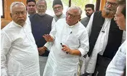 JDUs Muslim leaders are upset with Nitishs stand on the Waqf Bill.
