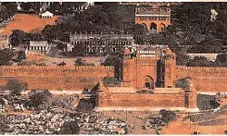 red fort built by mughals