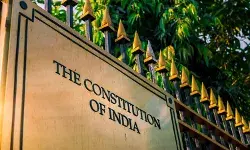 संविधान को रक्षकों की एक सेना की जरूरत, जिसमें महिलाओं की मौजूदगी अनिवार्य है