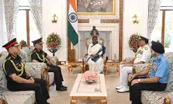 chieif of 3 armed forces meeting with president draupadi murmu