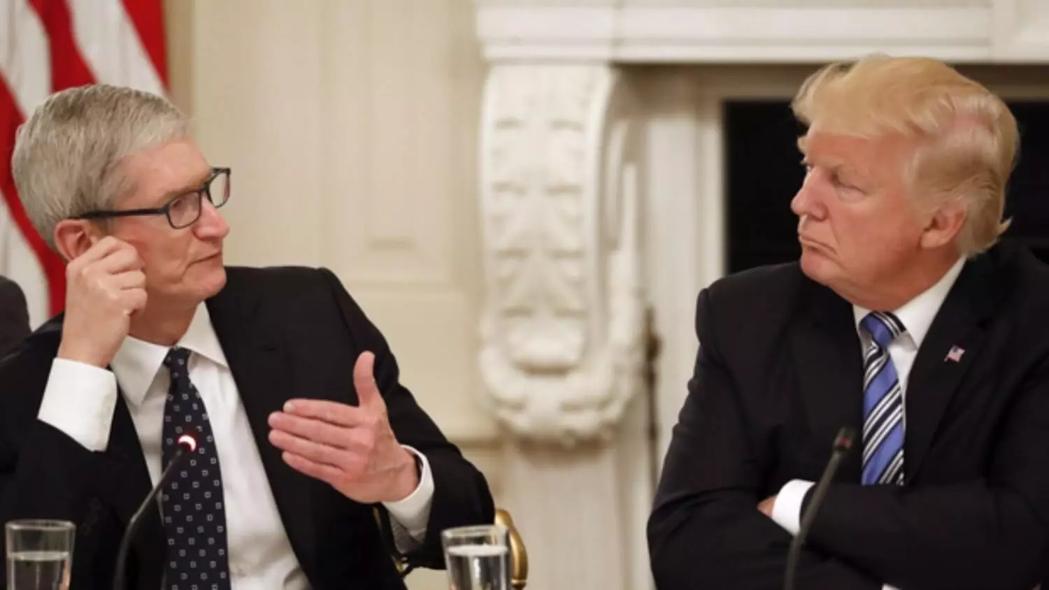 Trump Tim Cook Trump Tim Cook