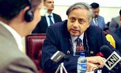 shashi tharoor in Colombia