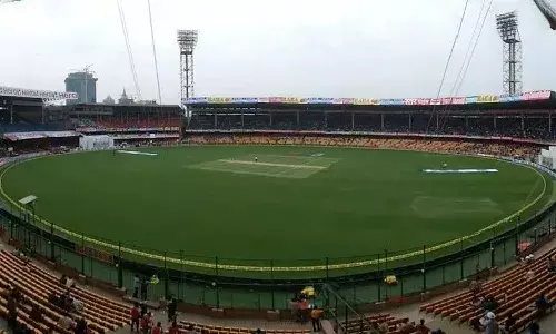 बेंगलुरु में जश्न के दौरान भगदड़ के चलते कर्नाटक क्रिकेट संघ के दो अधिकारियों ने दिया इस्तीफा