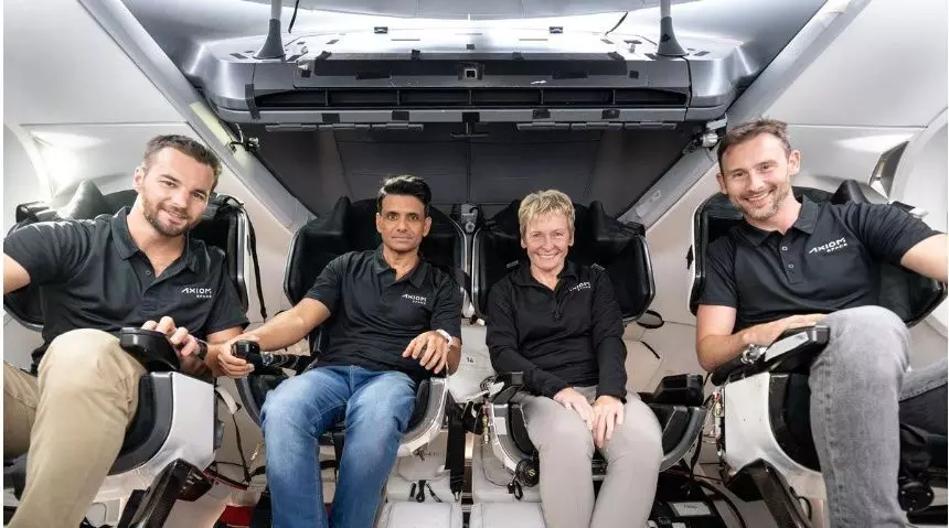 handout image released courtesy of SpaceX handout image released courtesy of SpaceX