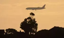 क्या एयर इंडिया बचा पाएगी अपनी साख? अहमदाबाद हादसे ने खड़े किए गंभीर सवाल