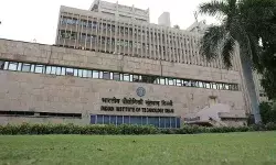 QS वर्ल्ड रैंकिंग: भारत की ऐतिहासिक एंट्री, फैकल्टी और विदेशी छात्रों की कमी बनी बड़ी बाधा