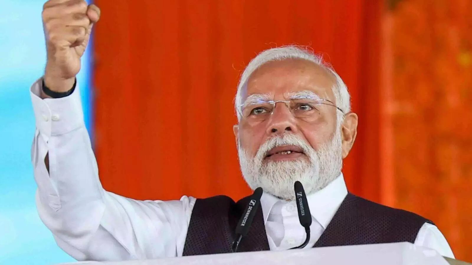 11 साल में बदल गया लोकतंत्र का चेहरा: मोदी युग में एक अनोखा भारत 11 साल में बदल गया लोकतंत्र का चेहरा: मोदी युग में एक अनोखा भारत