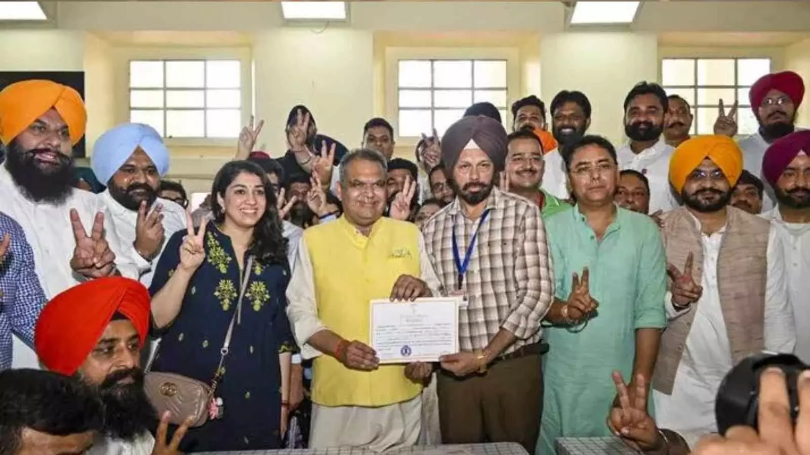 उपचुनाव नतीजे: कांग्रेस और INDIA गठबंधन के लिए नहीं राहत की खबर उपचुनाव नतीजे: कांग्रेस और INDIA गठबंधन के लिए नहीं राहत की खबर