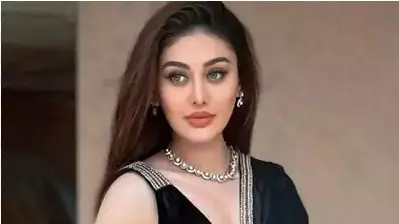 SHEFALI JARIWALA SHEFALI JARIWALA