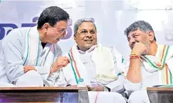 randeep surjewala with siddharamaiyah and dk shiv kumar