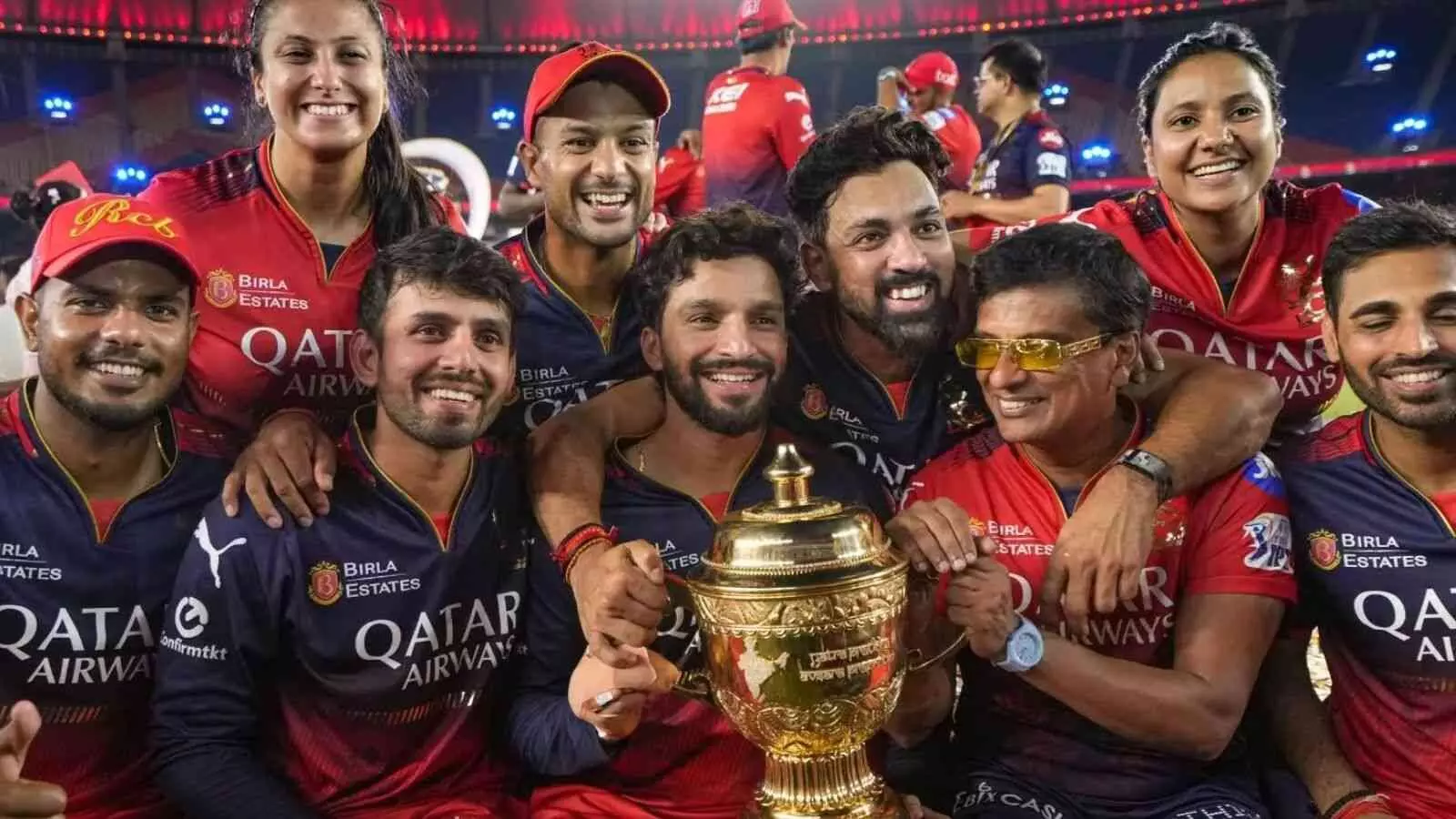 सबसे मूल्यवान IPL टीम बनी RCB, टीम की ब्रांड वैल्यू पहुंची $18.5 बिलियन सबसे मूल्यवान IPL टीम बनी RCB, टीम की ब्रांड वैल्यू पहुंची $18.5 बिलियन