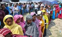 बिहार में वोटर लिस्ट के रिवीजन पर रोक नहीं, सुप्रीम कोर्ट में चुनाव आयोग की खिंचाई