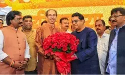 raj thakrey at matoshri