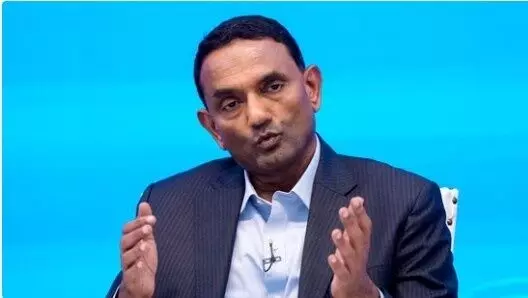 TCS के CEO की ₹26 करोड़ की सैलरी ने छेड़ी बहस, 12,000 कर्मचारियों की छंटनी के बीच उठे सवाल TCS के CEO की ₹26 करोड़ की सैलरी ने छेड़ी बहस, 12,000 कर्मचारियों की छंटनी के बीच उठे सवाल