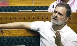 लोकसभा में मोदी को घेरने के बाद राहुल की ‘गलती’, कांग्रेस हुई शर्मसार