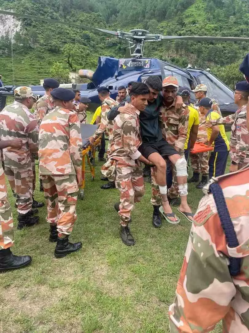 Uttarkashi Cloudburst: सीएम धामी उत्तरकाशी में डटे, हर्षिल और धराली में बड़ा रेस्क्यू ऑपरेशन