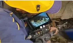 धराली :  टूटी इमारतों मे मलबे में दबे लोगों की खोजबीन, आधुनिक मशीनों का इस्तेमाल