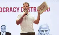 राहुल गांधी के ‘वोट चोरी’ आरोपों पर EC चुप क्यों? SC से दखल की उठी मांग