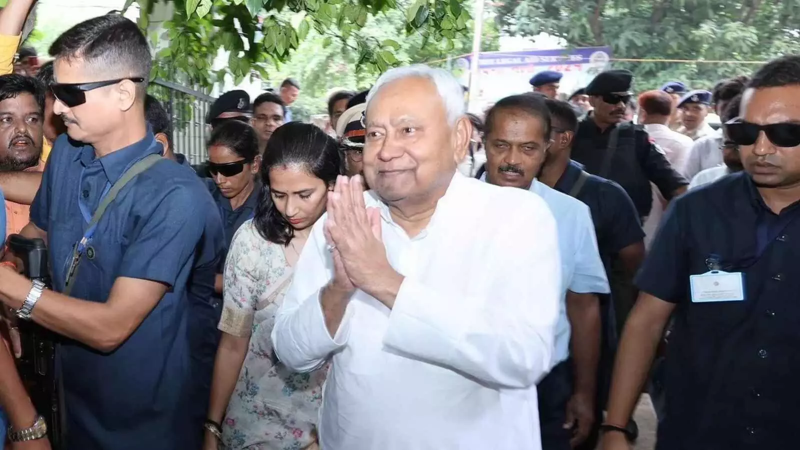 फ्री स्कीमों से बदलेगा बिहार का मूड? नीतीश की मुश्किलें क्या होंगी आसान? फ्री स्कीमों से बदलेगा बिहार का मूड? नीतीश की मुश्किलें क्या होंगी आसान?