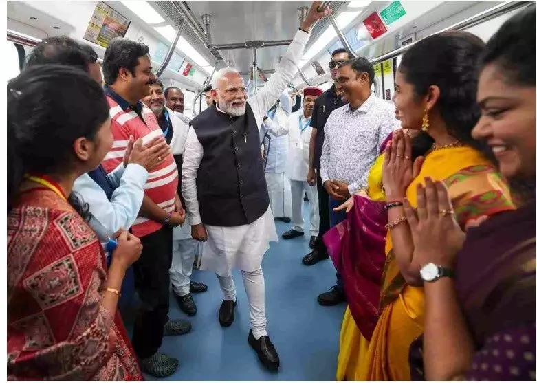 पीएम मोदी ने ‘ऑपरेशन सिंदूर’ की सफलता का श्रेय भारतीय तकनीक और ‘मेक इन इंडिया’ को दिया पीएम मोदी ने ‘ऑपरेशन सिंदूर’ की सफलता का श्रेय भारतीय तकनीक और ‘मेक इन इंडिया’ को दिया