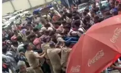 केदारनाथ जाने की जिद कर रहे तीर्थयात्रियों पर लाठीचार्ज, भारी बारिश के अलर्ट से रुकी है यात्रा