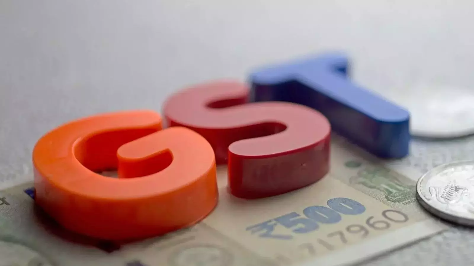 अब सिर्फ दो टैक्स स्लैब! जानिए कैसे बदल जाएगा पूरा GST सिस्टम
