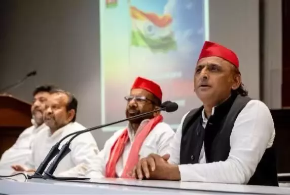 EXCLUSIVE- यूपी में तो शपथ पत्र देकर भी ठीक नहीं हुई वोटर लिस्ट की गड़बड़ी, समाजवादी पार्टी ने फिर भेजे सबूत